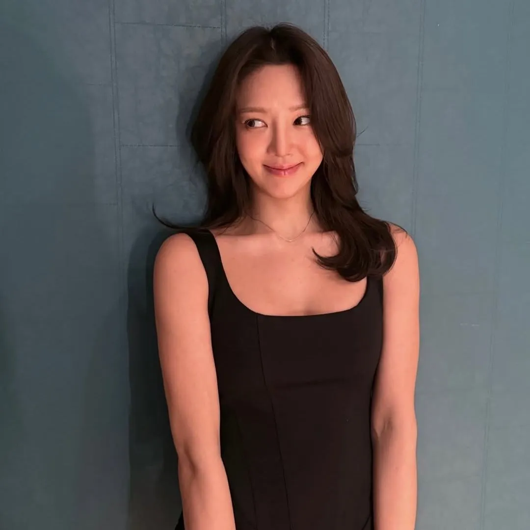 Sao Hàn với làn da mịn màn nhờ dùng dầu massage cơ thể