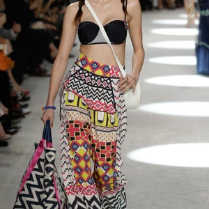 Tuần lễ Thời trang ELLE Thailand Xuân Hè 2016 ELLE VIETNAM