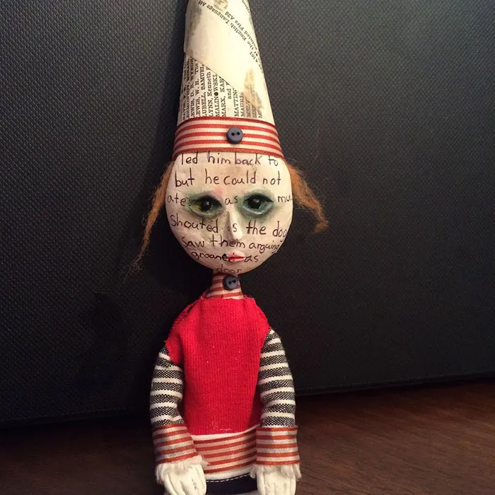 Hình ảnh các tác phẩm có phần u ám và creepy của cậu bé với những ý nghĩ rất riêng