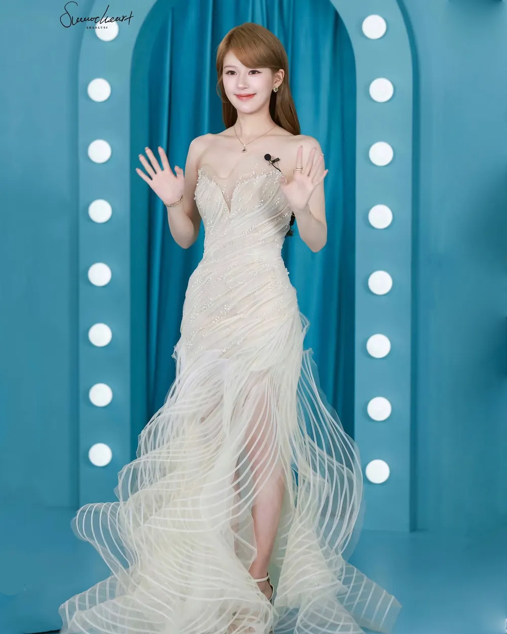 đầm dạ hội triệu lộ tư