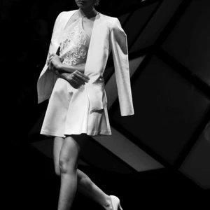 ellevn bo suu tap lam gia khang