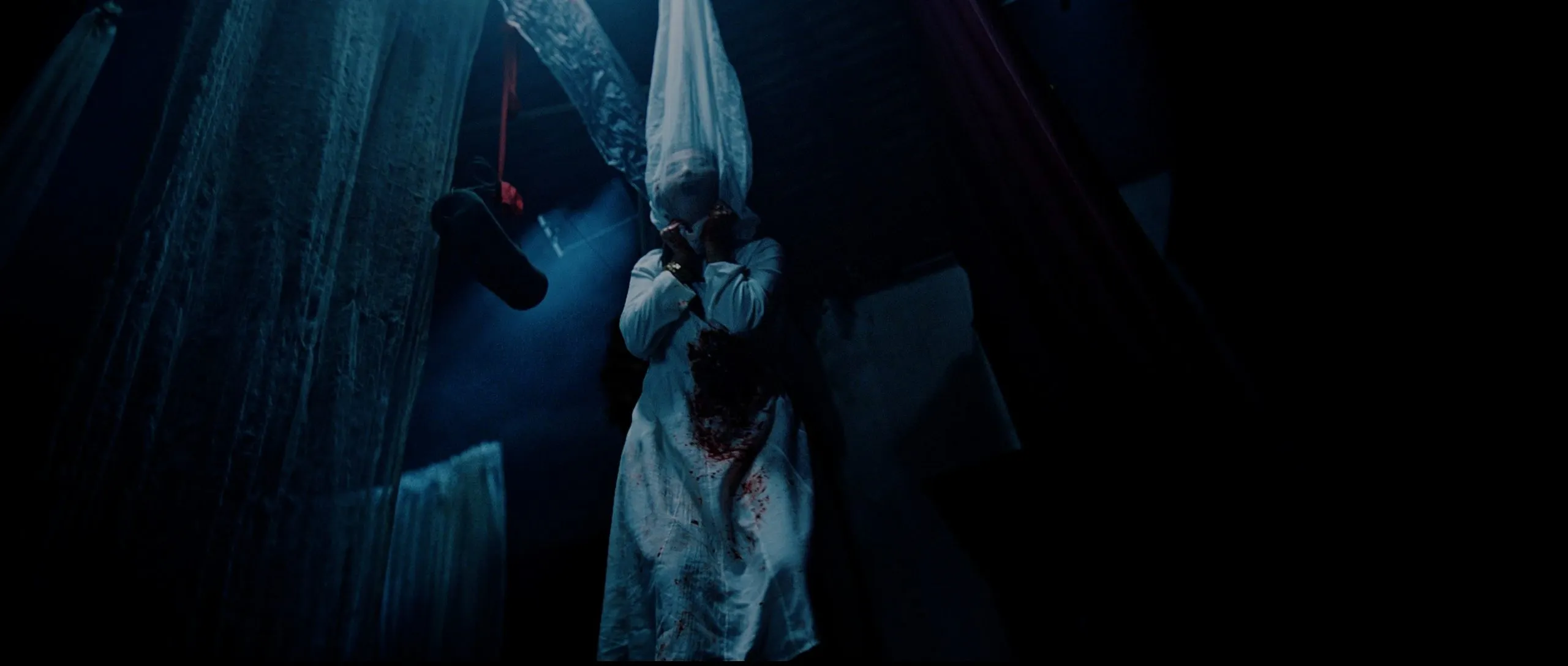 Phân cảnh trong phim kinh dị Việt - Quỷ Nhập Tràng 2.