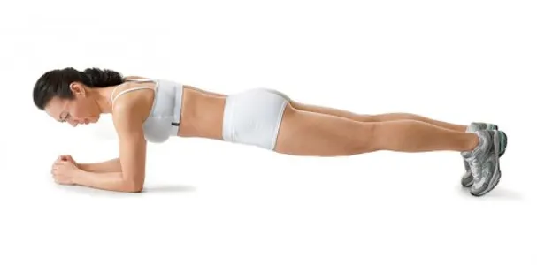 Động tác Squat rất dễ dàng thực hiện.