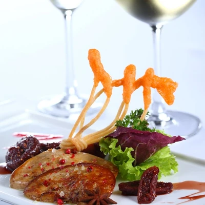 ellevn movenpick ha noi