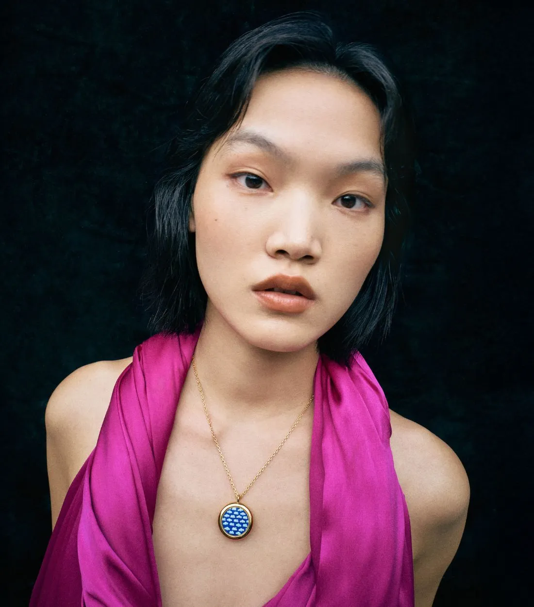 áo cổ yếm tết Loewe nguyên đán