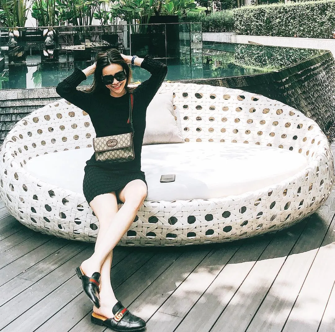 Xu hướng giày hở gót 1