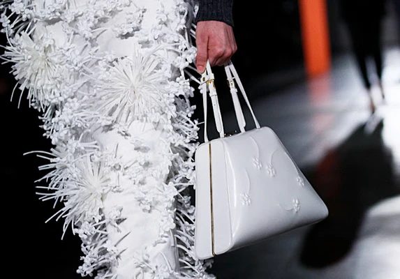 tn ngang prada fall 2023