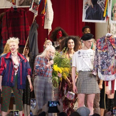 Tuần lễ thời trang London 2019: Các nhà mốt đồng loạt mang vấn đề chính trị lên sàn diễn