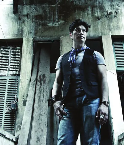 Dustin Nguyễn