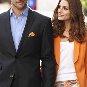 Thời trang đồ đôi ngày Valentine của các sao thế giới và Việt Nam