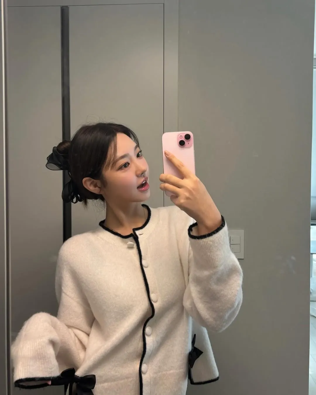áo len cast nữ Địa Ngục Độc Thân