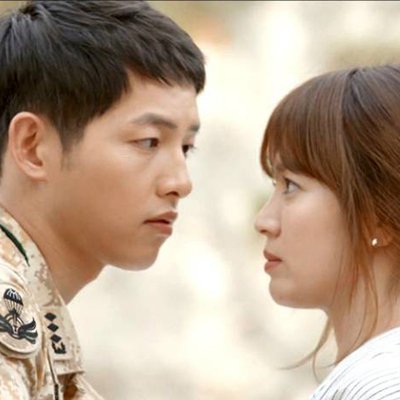 Những cặp đôi "phim giả tình thật" đáng ngưỡng mộ của showbiz thế giới