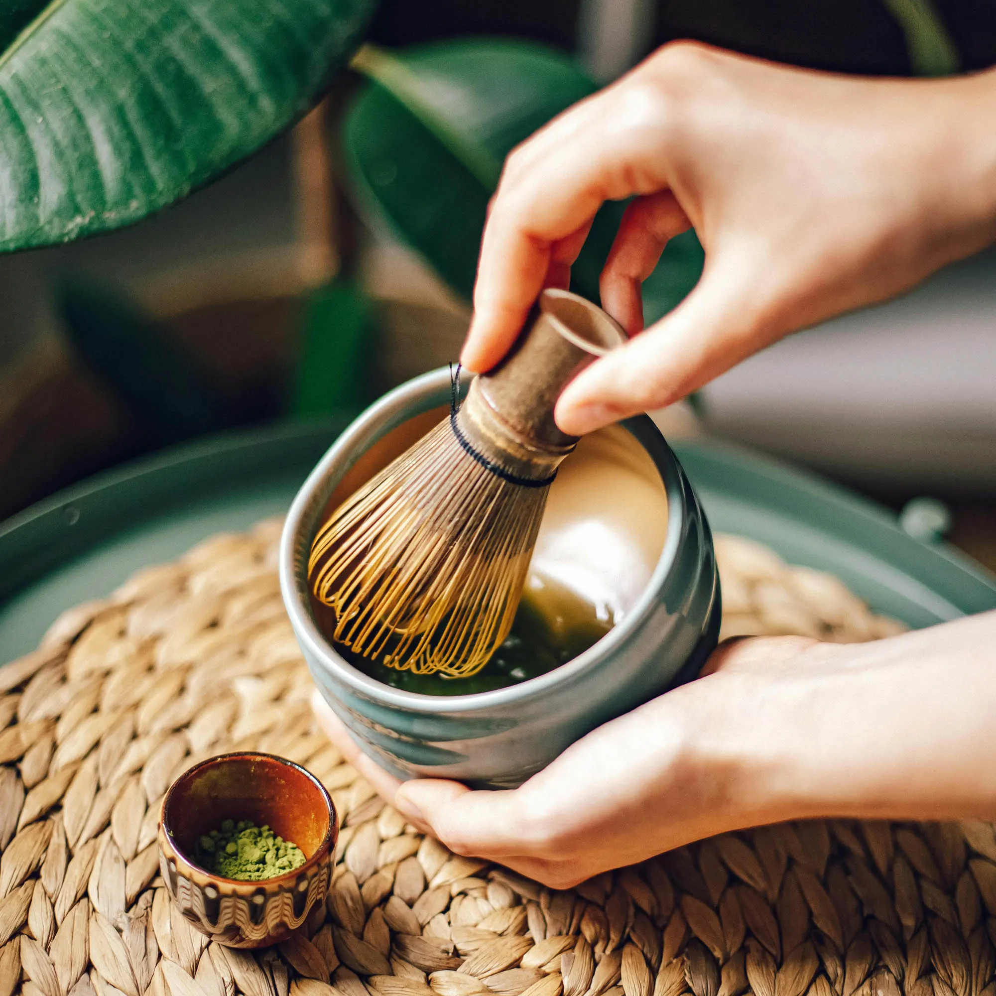 pha trà matcha truyền thống