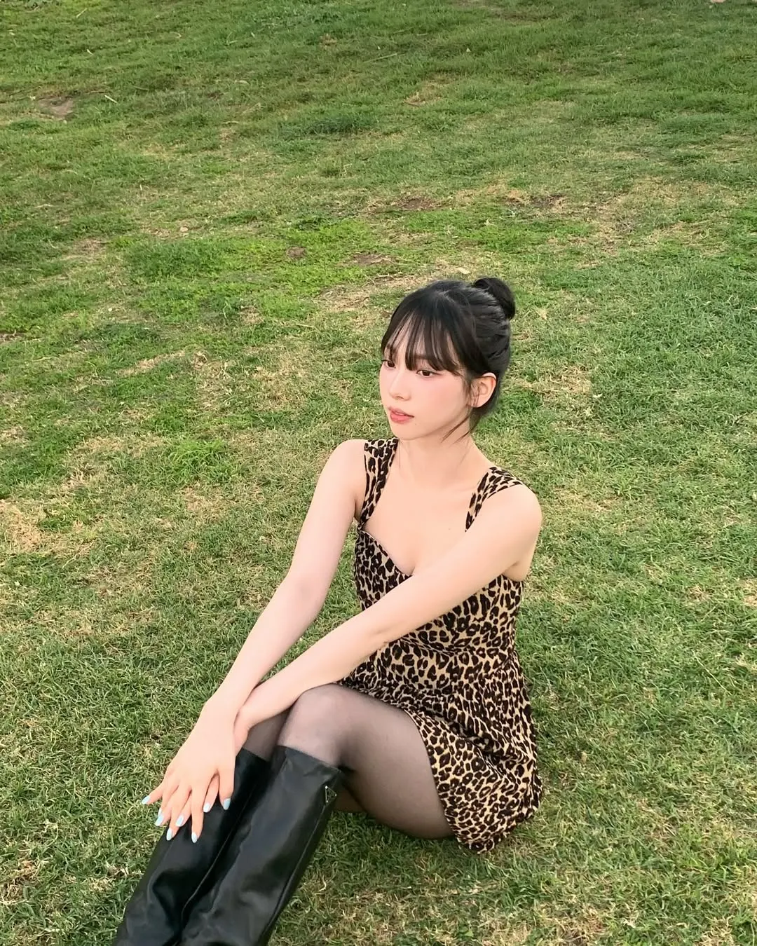 Karina lựa chọn sắc đen