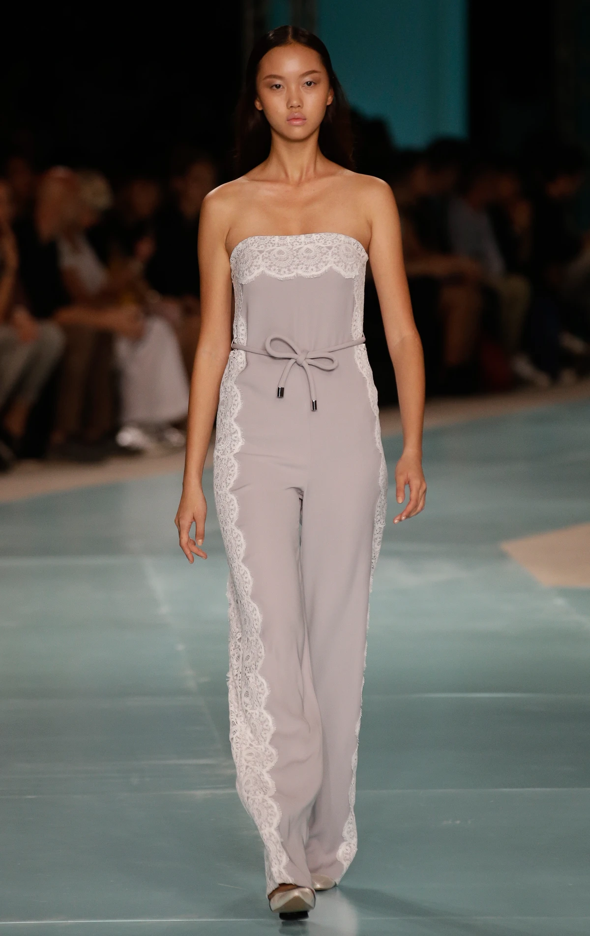 Tuần lễ Thời trang ELLE Thailand Xuân Hè 2016Tuần lễ Thời trang ELLE Thailand Xuân Hè 2016