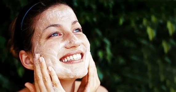 9 bí quyết chăm sóc da trước tuổi 30 ELLE VN