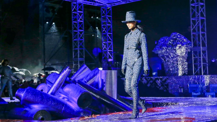 show diễn Tommy Hilfiger Thu Đông 2022 ở New York
