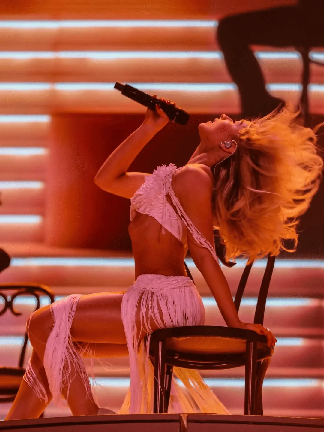 Trang phục trình diễn của Sabrina Carpenter tại Coachella