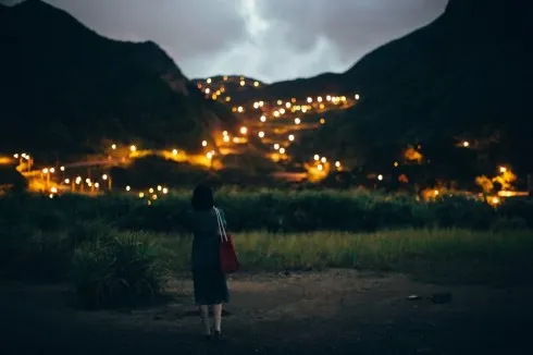 elle lang nghe ban tinh tay ba