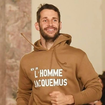 chân dung nhà thiết kế Jacquemus trên sàn diễn 2