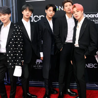 thời trang thảm đỏ bts