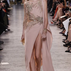 Những BST nổi bật tại tuần lễ Haute Couture Xuân-Hè 2017 - ELLE VN