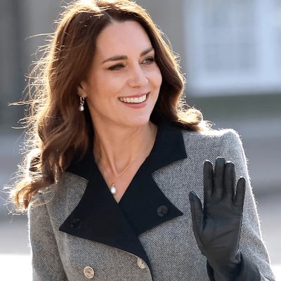 Đầm xám của Công nương Kate Middleton
