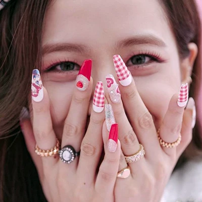 mẫu móng tay đẹp đón tết