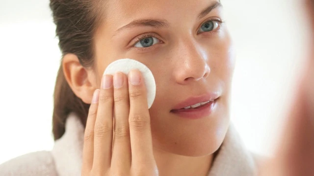 Cách rửa mặt tăng đôi hiệu quả bảo vệ làn da trong mùa hè
