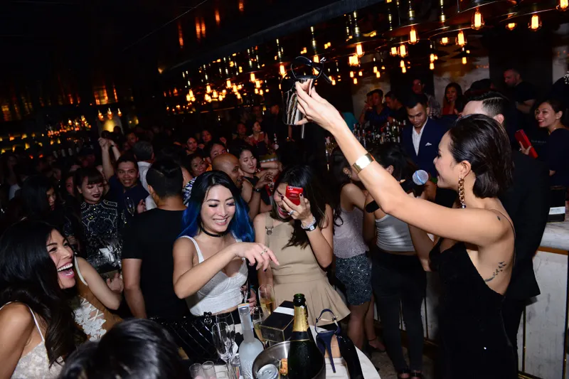 Goodgirl cocktail party, tôn vinh những đôi giày cao gót và nữ quyền