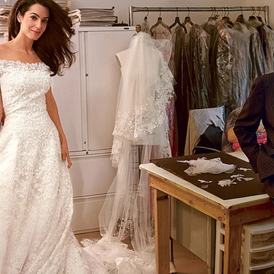 Váy cưới cộng lẫy của vợ ngôi sao George Clooney