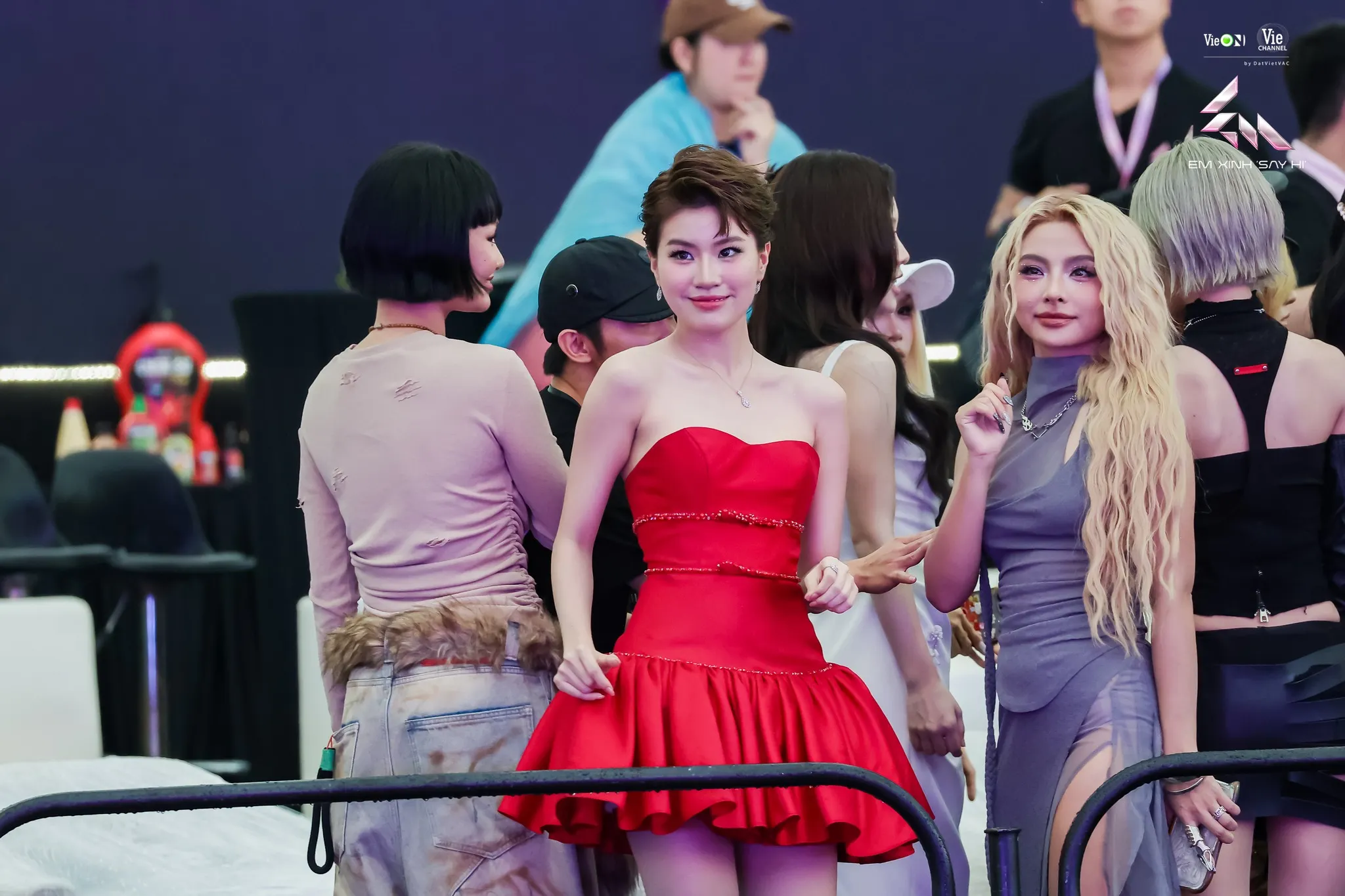 Pháo thời trang giao lưu "Em Xinh Say Hi" concert 