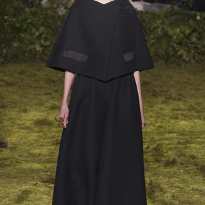 Những BST nổi bật tại tuần lễ Haute Couture Xuân-Hè 2017 - ELLE VN