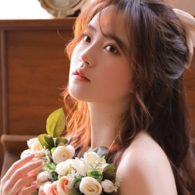 Gợi ý các sản phẩm trang điểm cơ bản và tiện dụng.