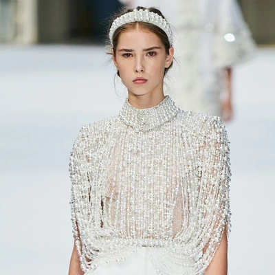 phụ kiện thời trang mùa lễ hội sàn diễn ralph russo thu đông 2019