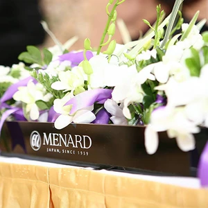 Làm đẹp với mỹ phẩm Menard bên những ly trà đạo