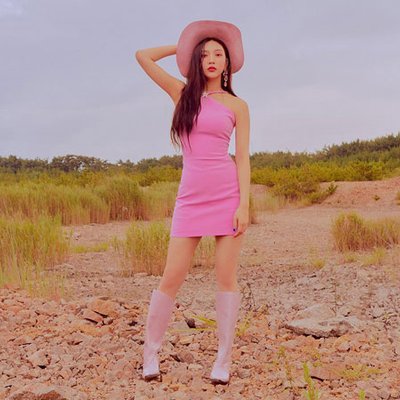 Gợi ý mặc đẹp cho dáng người quả lê như Joy (Red Velvet)