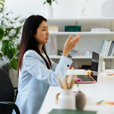 nói xấu nơi công sở