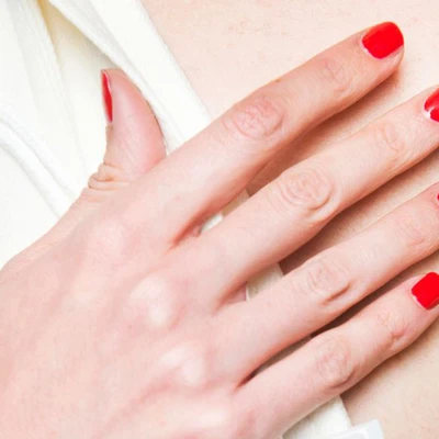 mẫu nail đẹp màu đỏ mùa Thu Đông