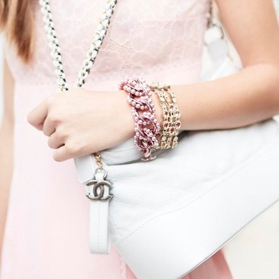 Ngắm nhìn BST phụ kiện mang hơi thở công nghệ của Chanel - ELLE VN
