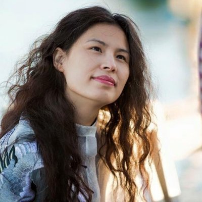[Trà chiều với nhà thiết kế] NTK Thủy Nguyễn khởi nghiệp từ tiền bán tranh