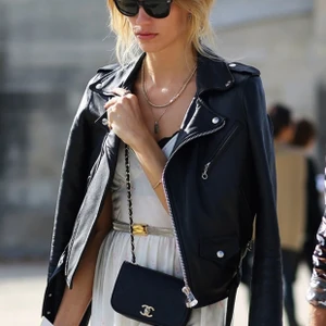 thời trang tuổi 30 với áo khoác da