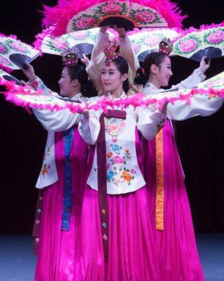 Du lịch giao lưu biểu diễn nghệ thuật Hàn Quốc