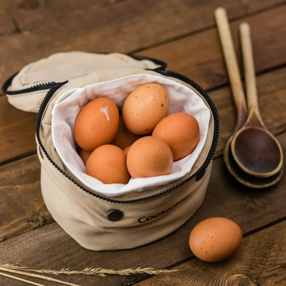 Bao vải chứa đầy ắp trứng.