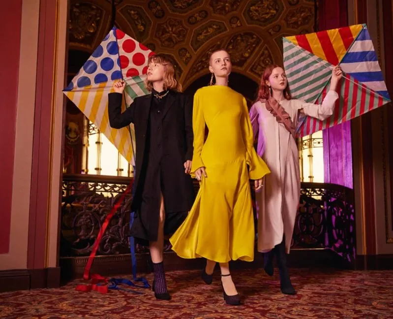Charles & Keith mang "chủ nghĩa hiện thực" vào BST Thu - Đông 2017