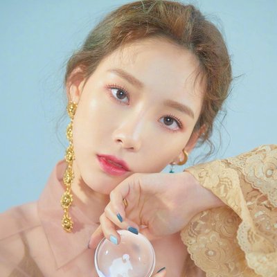 Thời trang của ca sĩ Taeyeon trong các MV solo