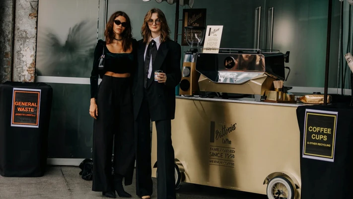 phối đồ công sở vibe saint laurent
