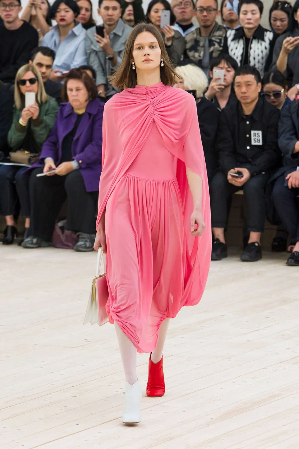 Phoebe Philo cùng Celine đã làm thay đổi thời trang như thế nào