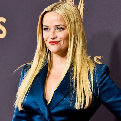 Trang phục thảm đỏ của Reese Witherspoon tại Emmy 2017 nói lên điều gì?