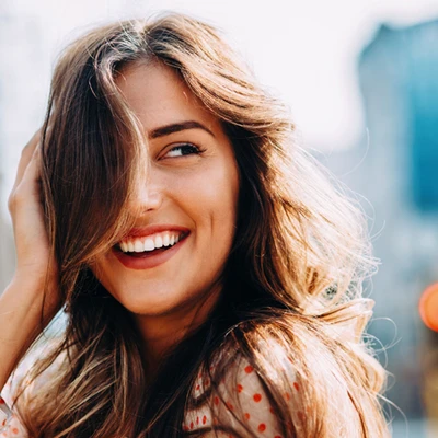 Nắm được cách sử dụng kem chống nắng là bước đầu để có làn da khỏe. Ảnh: Getty Images.